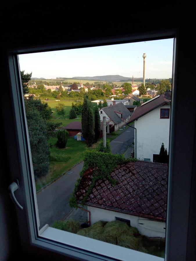 Apartman Police Nad Metuji Apartment Exterior photo